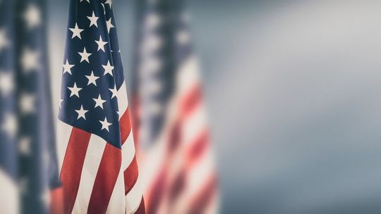 Noch konnte keine endgültige Lösung im Handelskonflikt mit den USA gefunden werden.(Bild:  REDPIXEL - stock.adobe.com)