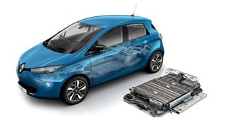 Der Renault Zoe war zu Beginn lediglich mit einer 22-Kilowattstunden-Batterie lieferbar. Bei 70 Prozent Restkapazität sinkt die Reichweite auf rund 100 Kilometer. (Renault)