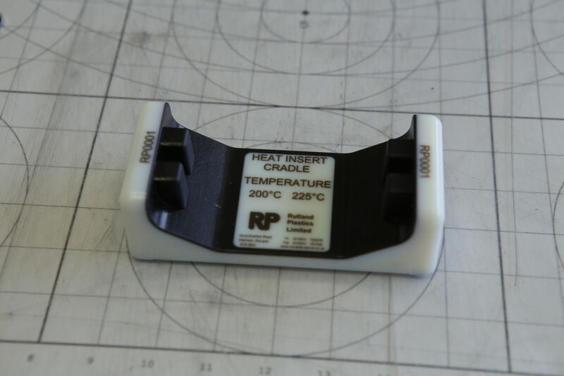 Mit 3D-Druck können Identifikationsnummern in das Werkzeug integriert werden. (Bild: Rutland Plastics)