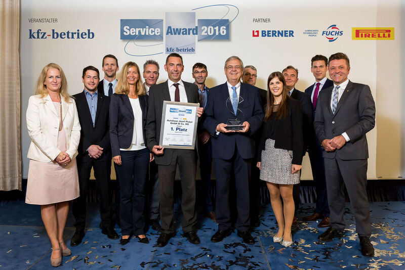 Das Autohaus Pickel aus Erlangen setzte sich bei der 2016er Ausgabe des Service Awards gegen alle Konkurrenten durch. Platz 1! (Stefan Bausewein)