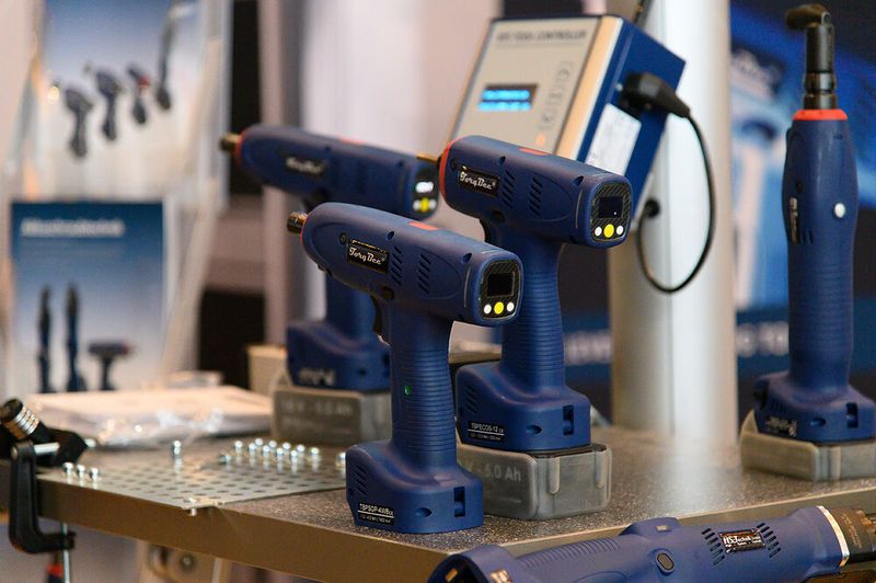 Technik zum Anfassen boten Aussteller auf der Schraubtec in Dresden. (Bild: Stefan Stark/VCG)