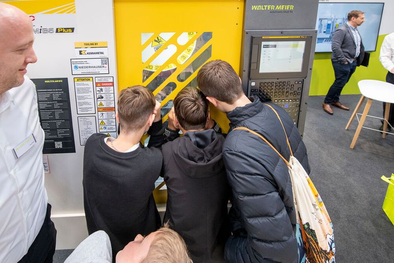 Interessierter Nachwuchs am SPF. (Bild: Thomas Entzeroth)