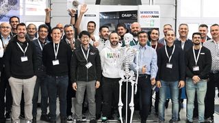 Zum Medical Day 2022 waren 20 Kunden aus Spanien angereist und konnten sich vor Ort von der Leistungsfähigkeit der Werkzeuge von Mikron Tool überzeugen und sich über effiziente Fertigungsstrategien für die Medizintechnik informieren. (Bild: Mikron Tool)