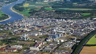Bayer Material Science hat die Genehmigung zur Erweiterung und zum Betrieb seiner Salzsäure-Anlage am Standort Dormagen erhalten. (Bild: Bayer Material Science/Halberstadt)