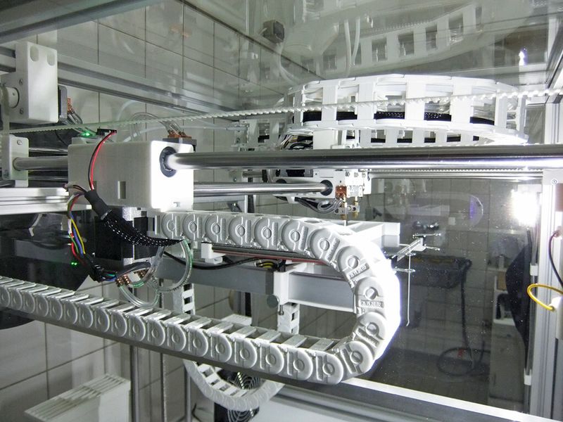 Bei der Auswahl der passenden Igus-Produkte bestand ein ständiger Dialog mit dem Anwender, um Grenzen und Möglichkeiten einzelner Produkte und eventuelle Neuentwicklungen zu identifizieren. (Bild: Igus)