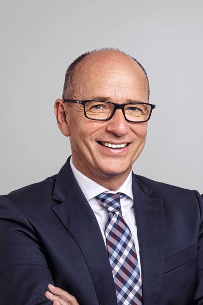 Kontraktlogistikchef: Die Hellmann Worldwide Logistics SE & Co. KG konnte Volker Sauerborn (im Bild) zum 1. November 2019 als neuen Chief Operating Officer Contract Logistics (COO CL) gewinnen. Damit folgt Sauerborn auf Robert Bommers, der das Unternehmen im Juni in beiderseitigem Einvernehmen verlassen hatte. (Hellmann Worldwide Logistics SE & Co. KG)