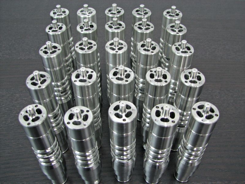 Bild 1: Aus acht Teilen dieser Düse für die Lebensmittelindustrie wird mit Additive Manufacturing eines – und das in Serienproduktion. (Bild: Layerwise)