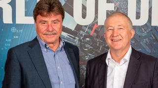 Eugen Elmiger (rechts): „Die vor Jahren gestartete Wachstumsstrategie ‚Mission 2020’ mit dem klaren Ziel der Vorwärtsintegration von Antriebssystemen zeigt erste Erfolge.“ (maxon motor ag, Sachseln)