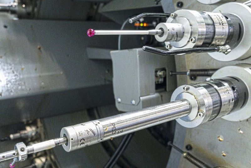Cesa Héroux Devtek processes complex pistons on the WFL machines, measuring up to 2 meters in length, with a diameter of 56 millimeters and a wall thickness of 2.8 millimeters.(Image: WFL)