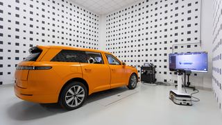 In car manufacturing, much revolves around precision. This is evaluated, among other things, in the precision measurement laboratory. (Source: Geely)