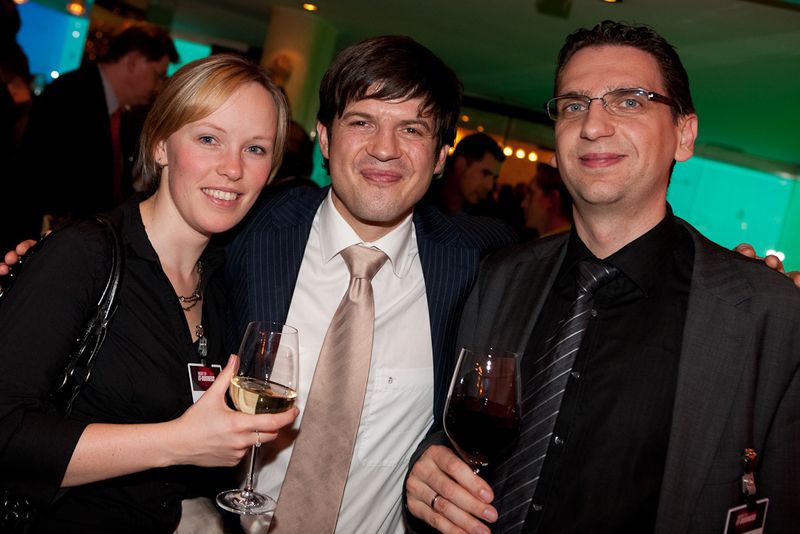 Tina Matthäi von TecArt und Pascal Soergel (Soergel GmbH) und Christian Fischer von TecArt (Archiv: Vogel Business Media)