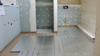 dwg-2021-01-02-bild-4-fu-bodenheizg (Quelle: Wolf-Bavaria GmbH)