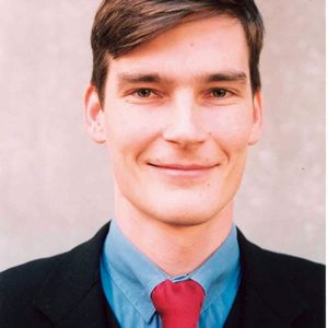 Prof. Dr.-Ing. Achim Kampker, RWTH Aachen, Werkzeugmaschinenlabor WZL und Lehrstuhl für Produktionsmanagement, hält es für wichtig, eine Kostenstruktur zu erreichen, die einen Fahrzeugpreis von 5000 Euro (ohne Mehrwertsteuer und Batterieleasing) ermöglicht. Bild: RWTH Aachen