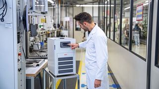 Valegro-Umlaufkühler mit OLED-Touch-Display für eine intuitive Menüführung. (Bild: Julabo GmbH)