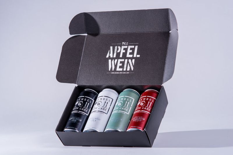 Die Gewinner der Kategorie Gestaltung & Veredelung: „Bembel-with-care-Apfelwein“, eingereicht von Belbel-with-care. Apfelwein aus der Dose. Kategorieuntypisches Packmittel in junger Gestaltung. Aufmerksamkeitsstarke Verschmelzung von Tradition und Innovation in Material und Design. (Andreas Riedel)