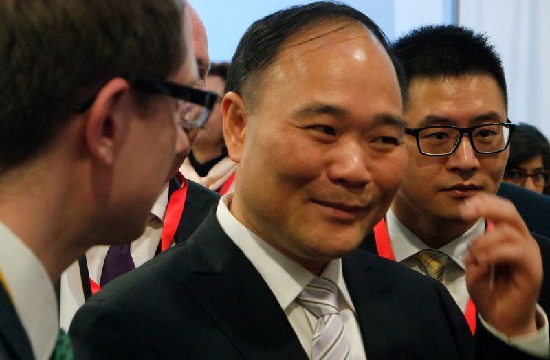 300 Millionen Britische Pfund, etwa 350 Millionen Euro, hatte Li Shufu, Gründer und Chef des chinesischen Automobilherstellers Geely, bisher für die neue Fabrik investiert. Nun kommen noch einmal 25 Millionen Britische Pfund, etwa 29 Millionen Euro, für ein leichtes Nutzfahrzeug dazu. Die Plattform des London Taxis eignet sich auch für andere Fahrzeuge. (Ampnet)