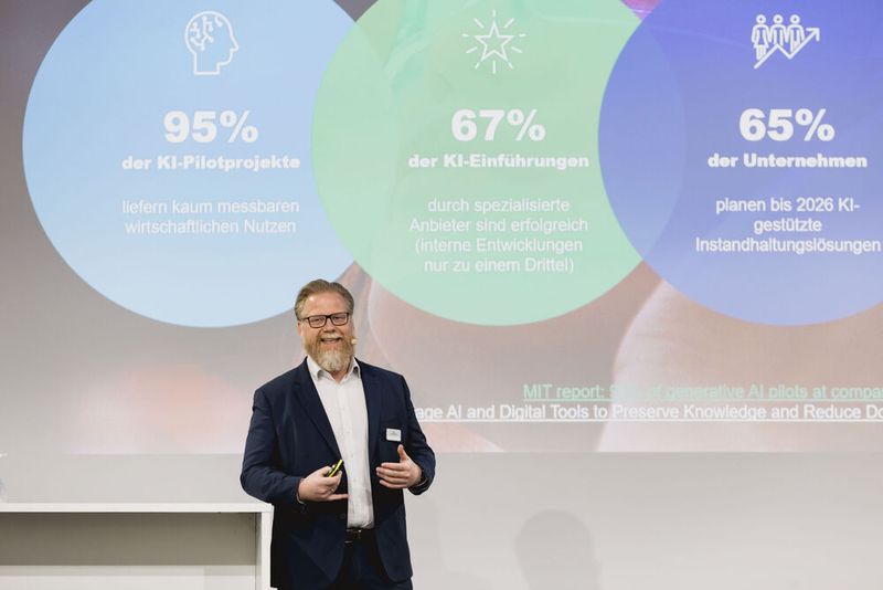 Vom Condition Monitoring zur Predictive Maintanance in Energie und Chemie: Robert Wurbs von Emerson gibt Einblicke, wie KI-gestützte Sensorik in kritischen Anlagen der Energie- und Prozessindustrie Sicherheit, Effizienz und Produktqualität positiv beeinflussen können. (Bild: Stefan Bausewein)