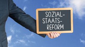 Im Schulterschluss zwischen Aufgabenträgern, ausführenden Kommunen und deren Dienstleistern kann die Sozialstaatsreform gelingen. (Bild: © hkama – stock.adobe.com)