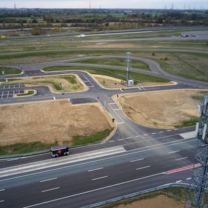 Dieser Funkmast im 5G Lab Aldenhoven von Vodafone funkt in "echtem" 5G.(Bild:  Valéry Kloubert)