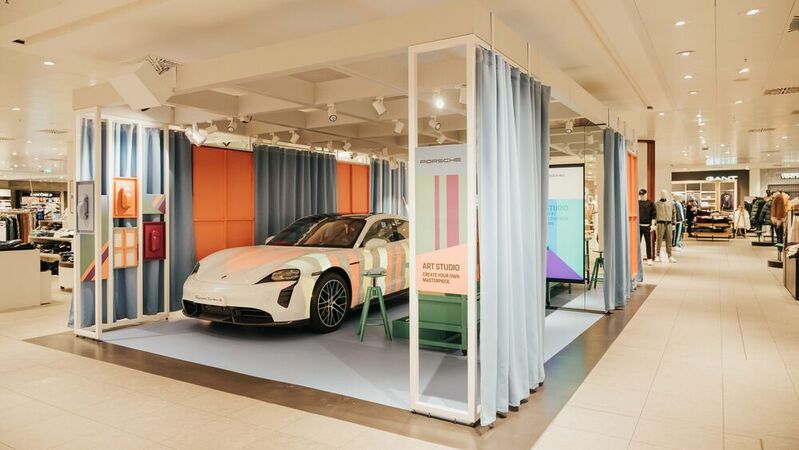Künstlerisch aktiv werden und sich einen eigenen Porsche Taycan gestalten: Mit diesem Konzept geht der neue Pop-up-Store des Herstellers und des Porsche-Zentrums Karlsruhe im Kaufhaus Breuninger an den Start.