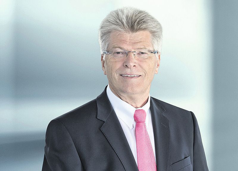 Friedhelm Loh:  „Mechanik und Elektrik wachsen zur Mechatronik zusammen. Industrie-4.0-Szenarien benötigen in der Regel Elemente von Software über Schnittstellen bis zur Automatisierung.“ (Bild: Rittal)