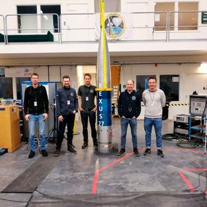 Das neue 3D-Druck-Verfahren wurde in dieser Höhenforschungsrakete getestet. Das Forscherteam war bei ihrem Start im Esrange Space Center in Schweden dabei. (Bild:  Hochschule München)