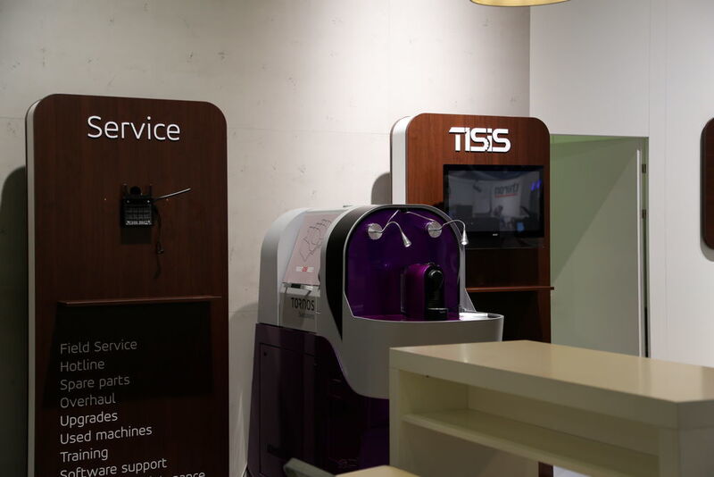 Deux atouts pour les clients de Tornos, la programmation selon Tisis et le Service. (JR Gonthier)