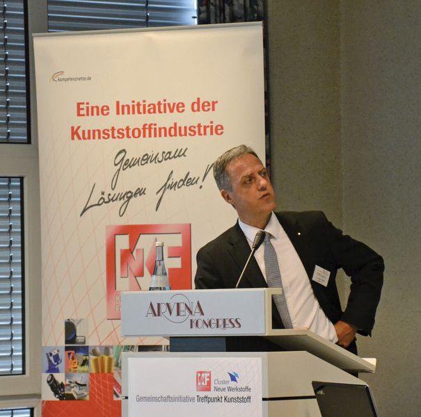 Dr. Stebani:„Die Werkstoffvielfalt durch das Compoundieren scheint unbegrenzt.“ (Bild: Kunststoff-Netzwerk-Franken)