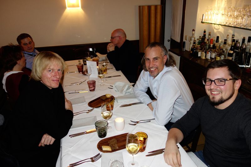 (v. l.) Rigo Klemm, CTT, Carsten Blättel, Seagate, Robert Huber, Boston, warten sehnsüchtig auf das Dessert. (Bild: IT-BUSINESS)