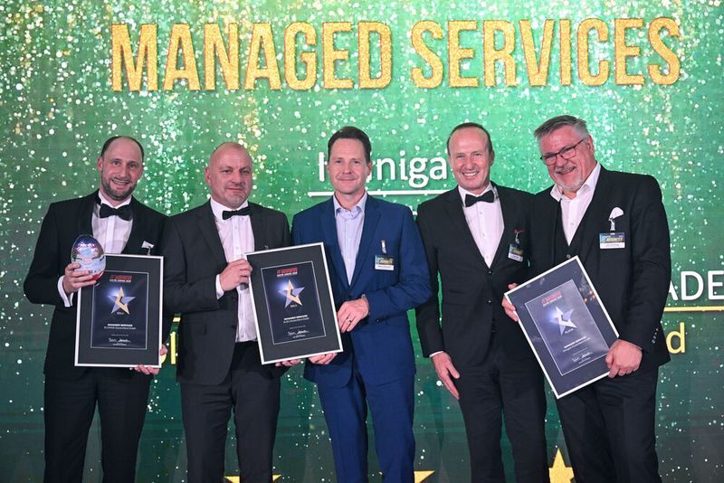 v. l.: Gold gewinnt Elovade (Philip Weber), ebenso Gold geht an Also (Alexander Bruchhage und Markus Hollerbaum), Platin erhält Infinigate (André Stark und Udo Schillings) (Bild: Vogel IT-Medien)