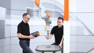 Das Entwicklerteam von Mayser (v.l.n.r.): Thomas Wiest (Entwicklungsleiter) und Matthias Schwerthalter (Projektleiter Kollisionsschutzsysteme). (Mayser)