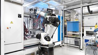 kurz-s18-0611-04firmastoecklich-scaled (Quelle: KraussMaffei)