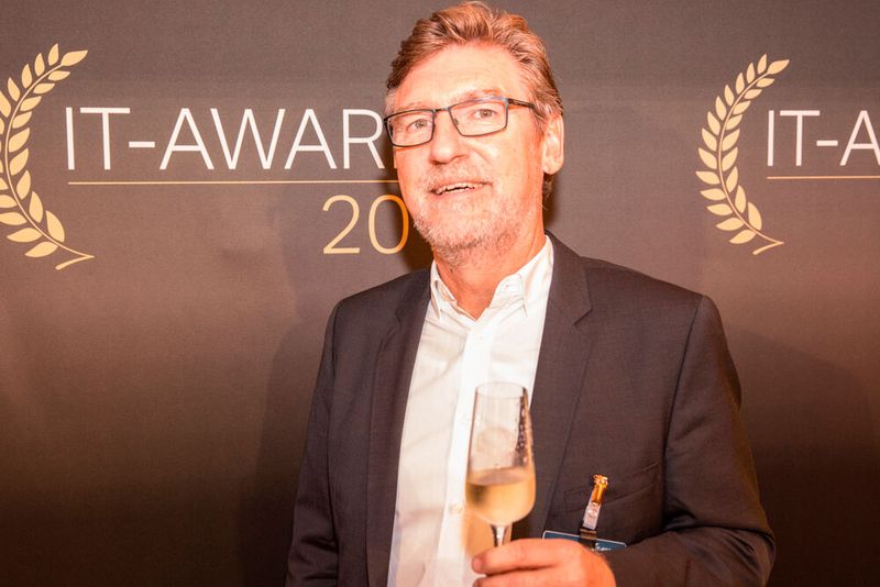 Dr. Horst Joepen von Net at Work ist kurzfristig zu Gast. (Bild: artful rooms / VIT)