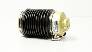 Ermöglicht das Greifen formvariabler Teiler oder die gefühlvolle Oberflächenbearbeitung in Zukunft automatisch.  (Bild: FerRobotics)