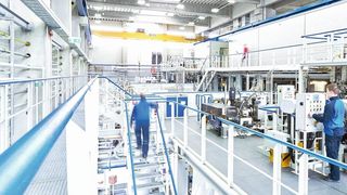 Reifenhäuser stellt seinen Kunden bei Bedarf sein Technikum zur Verfügung. Dabei können auch Tests mit Biokunststoffen durchgeführt werden. (Reifenhäuser)