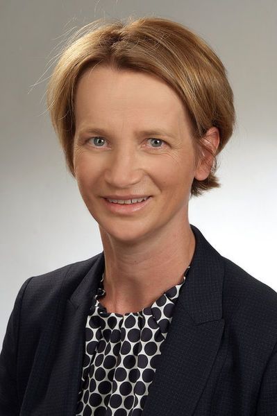 Susanne Buchholz ist seit 01.08.2019 Produktionsleiterin von Covestro in Leverkusen.Unsere Bildergalerie „In aller Kürze: Personalmeldungen aus der Prozessindustrie“ zeigt Ihnen kompakt die personellen Veränderungen in den Chefetagen der deutschen Prozess- und Chemieindustrie. Den jeweiligen passenden Beitrag finden Sie hier. (Bild: Covestro)