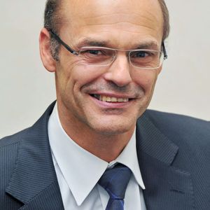 Peter Vogl, Direktor Konstruktion und Entwicklung der Grob-Werke GmbH & Co. KG in Mindelheim: „Je nach Anzahl der Spanner und Spannfolge reduzieren sich die Werkstückspannzeiten um bis zu 50%.“ 