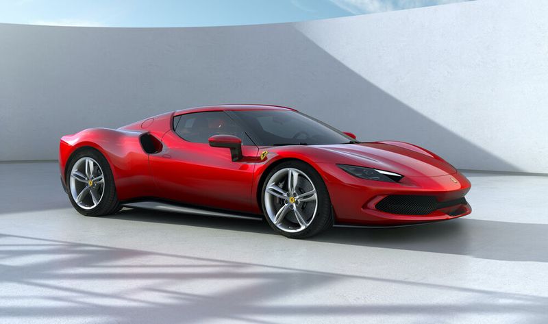 Die Sportwagen vertritt der Ferarri 296. Der Gesamtsieger des Wettbewerbs wird am 1. Dezember bekanntgegeben. (Bild: Auto-Medienportal.Net/Ferrari)