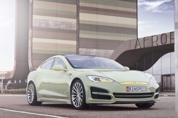 Mit dem vollelektrisch angetriebenen Konzeptfahrzeug „XchangE“ zeigt die Schweizer Ideenschmiede Rinspeed auf dem Genfer Auto-Salon die Zukunft des autonomen Fahrens.  (Rinspeed)