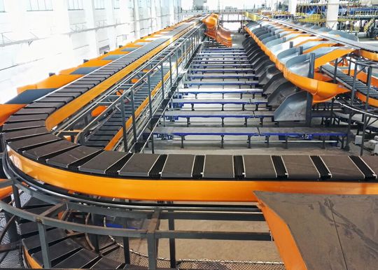 Vahle stellt auf der Logimat unter anderem innovative Energieübertragungslösungen für Sorteranwendungen vor.(Bild:  Paul Vahle)