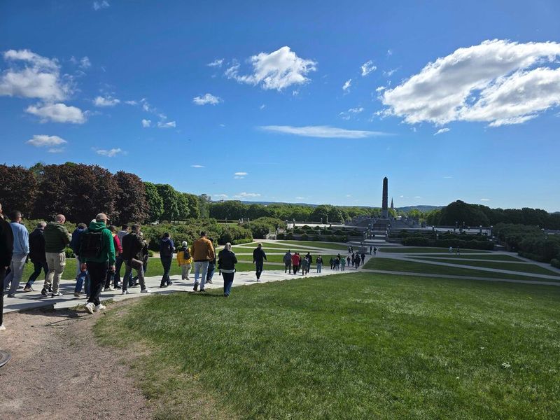 Sightseeing-Tour durch den Vigeland Skulpturenpark (Bild: Synaxon)