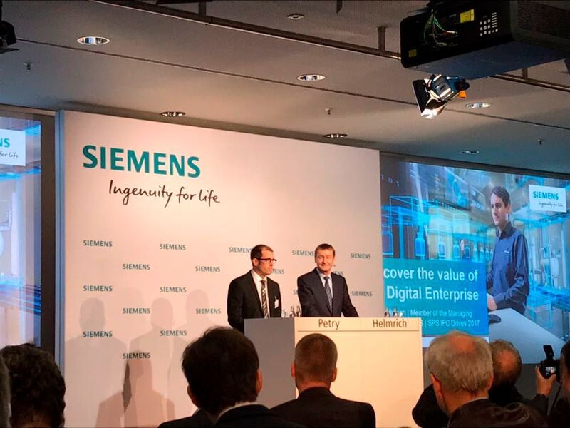 Siemens verkündet auf der SPS, dass die technischen Voraussetzungen für Industrie 4.0 inzwischen geschaffen seien. Für die erfolgreiche Umsetzung von Industrie 4.0 brauche es jetzt... (S.Kunze/elektrotechnik)
