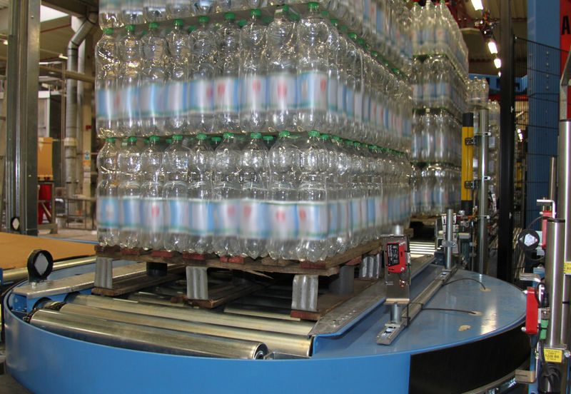 Sensorik für die Steuerung der Drehbewegung. (Leuze Electronic)