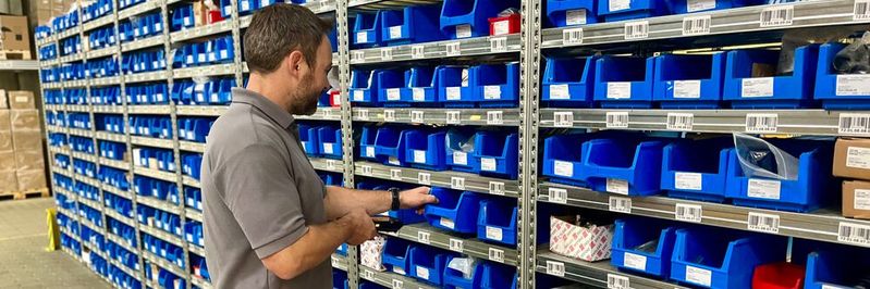 Die Einführung von Industrie 4.0 will durchdacht sein, empfehlen Experten. Deshalb wurde ein Leitfaden entwickelt, gespickt mit Tipps, die die gröbsten Fehler vermeiden helfen. Das Unternehmen MIT nutzt ihn bereits, um seine Lager-Workflows zu digitalisieren. Hier Details. Die Einführung von Industrie 4.0 will durchdacht sein, empfehlen Experten. Deshalb wurde ein Leitfaden entwickelt, gespickt mit Tipps, die die gröbsten Fehler vermeiden helfen. Das Unternehmen MIT nutzt ihn bereits, um seine Lager-Workflows zu digitalisieren. Hier Details.