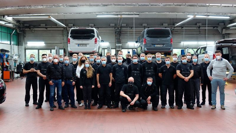 Eine Bewerbung beim Service Award kann ein Motivationsschub für das ganze Werkstattteam sein – wie bei Neils & Kraft, dem Sieger 2020.(Bild:  Rosenow/»kfz-betrieb«)