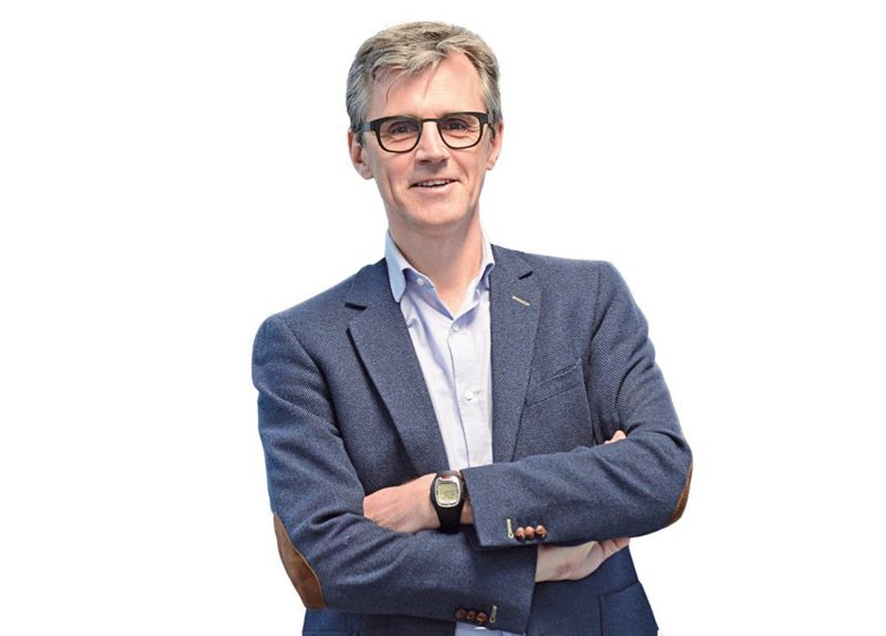 Peter De Clerck, Global Director Marketing for Simcenter, Siemens PLM Software: „Siemens PLM Software setzt mit dem Simcenter-Portfolio alle wichtigen Puzzlestücke zusammen und verknüpft virtuelle Entwicklung und reale Leistungseigenschaften.“ (Siemens PLM Software)