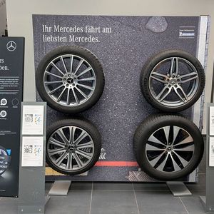 In den vorprogrammierten Gesprächsverlauf beziehungsweise den digitalen Home-Check-in lassen sich auch Zusatzangebote einbauen – etwa das Auswuchten der Räder, neue Wischerblätter und so weiter. Der Erfolg dieser Angebote übertraf bei Beresa die kühnsten Erwartungen und ließ vergleichbare Angebote während der klassischen Direktannahme weit hinter sich.(Bild:  Rosenow – VCG)