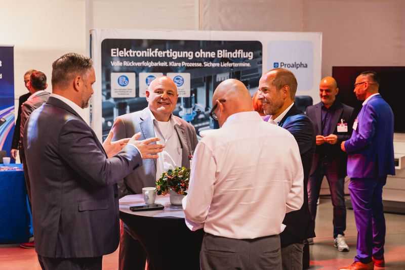 Impressionen vom 24. Würzburger EMS-Tag: Im Mittelpunkt standen aktuelle Branchenthemen, praxisnahe Impulse und insbesondere der persönliche Austausch innerhalb der EMS-Community. (Bild: Stefan Bausewein)