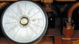 Vor allem Oldtimerbesitzer haben die Qual der Wahl, wenn es um den Griff zum richtigen Schmierstoff geht. Foto: Archiv (Archiv: Vogel Business Media)