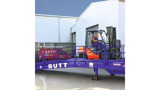 Mobile Verladerampe mit elektrohydraulischer Vorschubbrücke von einer Traglast bis zu 9 t. Quelle: Butt GmbH (Archiv: Vogel Business Media)
